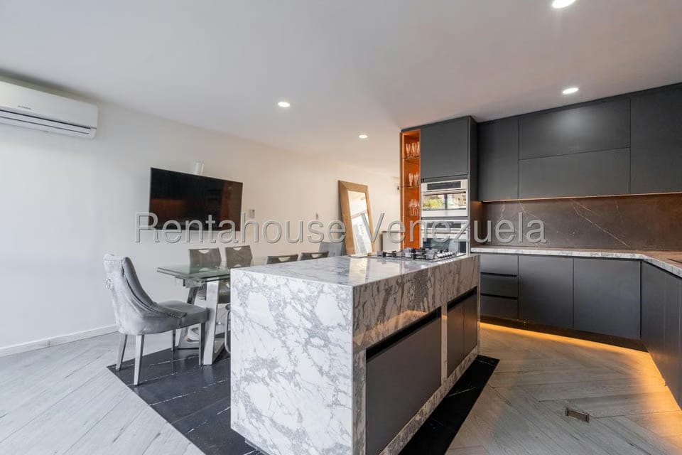 Casa (Multipes Niveles) en Venta en Santa Eduvigis, Distrito Metropolitano - 13