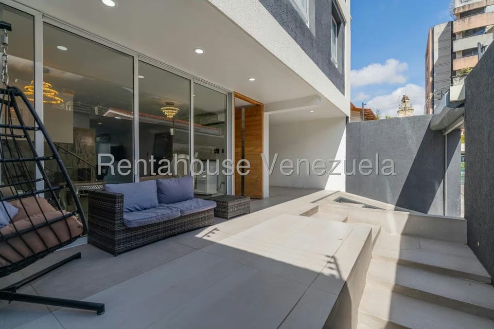 Casa (Multipes Niveles) en Venta en Santa Eduvigis, Distrito Metropolitano - 3