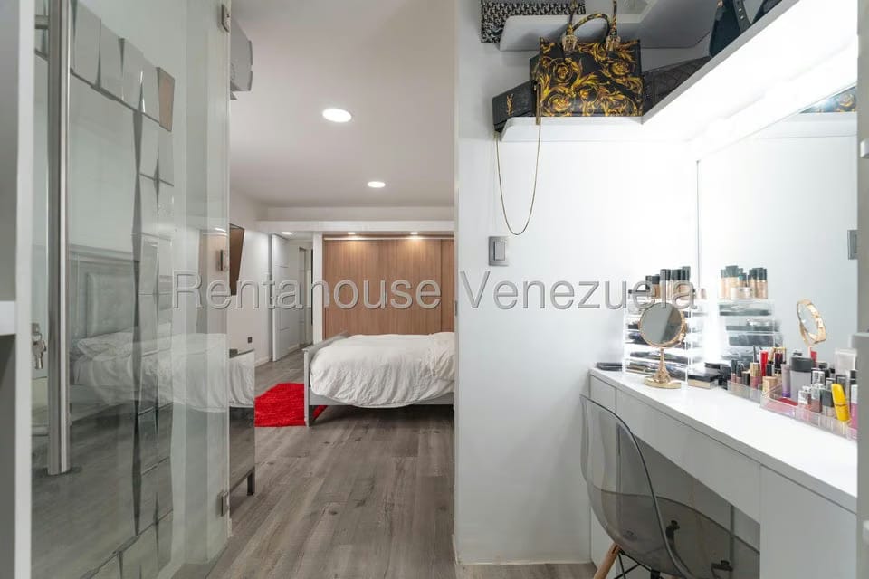 Casa (Multipes Niveles) en Venta en Santa Eduvigis, Distrito Metropolitano - 21