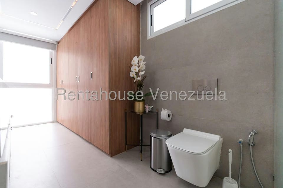 Casa (Multipes Niveles) en Venta en Santa Eduvigis, Distrito Metropolitano - 24