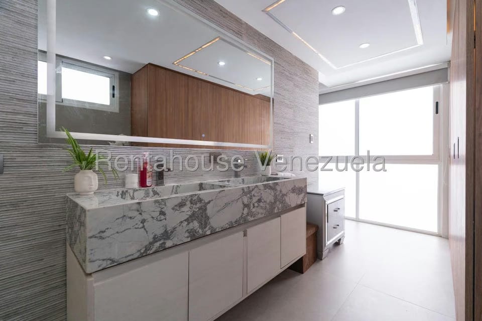 Casa (Multipes Niveles) en Venta en Santa Eduvigis, Distrito Metropolitano - 25