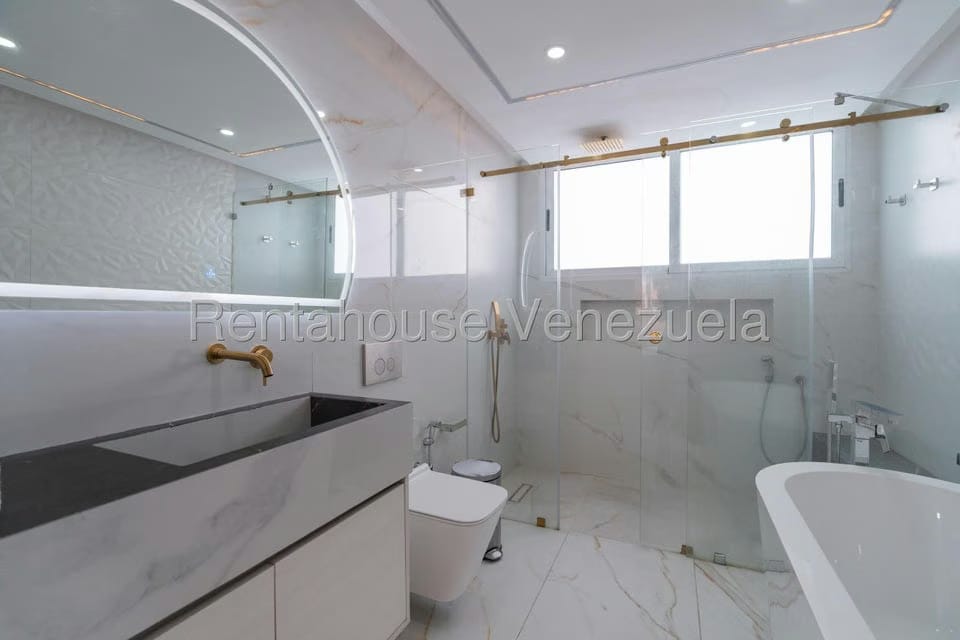 Casa (Multipes Niveles) en Venta en Santa Eduvigis, Distrito Metropolitano - 29