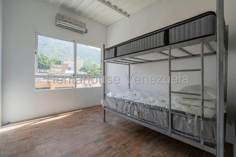 Casa (Multipes Niveles) en Venta en Santa Eduvigis, Distrito Metropolitano - 37