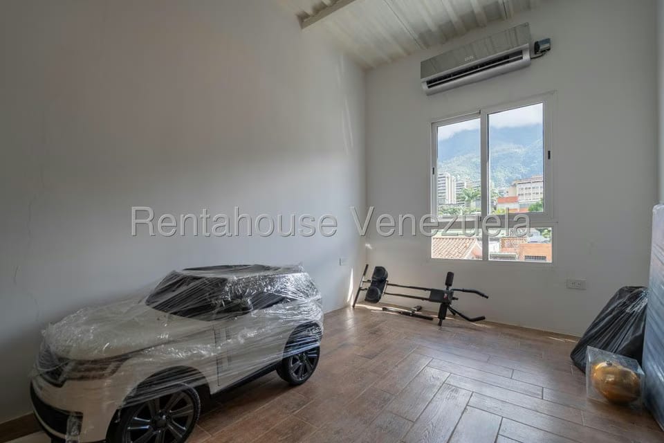 Casa (Multipes Niveles) en Venta en Santa Eduvigis, Distrito Metropolitano - 38