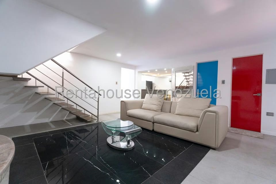 Casa (Multipes Niveles) en Venta en Santa Eduvigis, Distrito Metropolitano - 50