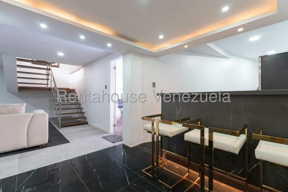 Casa (Multipes Niveles) en Venta en Santa Eduvigis, Distrito Metropolitano - 52