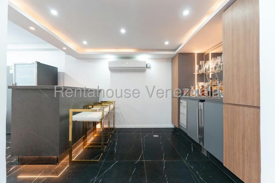 Casa (Multipes Niveles) en Venta en Santa Eduvigis, Distrito Metropolitano - 53