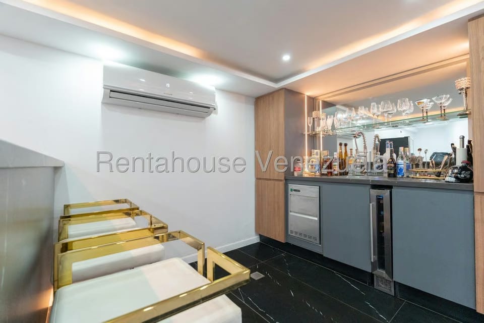 Casa (Multipes Niveles) en Venta en Santa Eduvigis, Distrito Metropolitano - 54