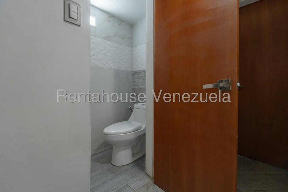 Casa (Multipes Niveles) en Venta en Santa Eduvigis, Distrito Metropolitano - 59