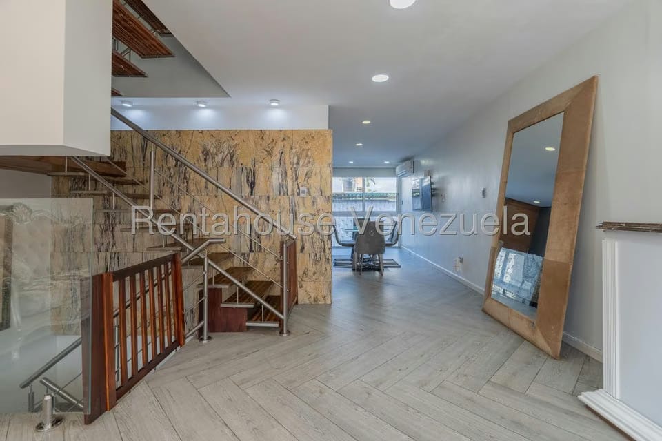 Casa (Multipes Niveles) en Venta en Santa Eduvigis, Distrito Metropolitano - 8