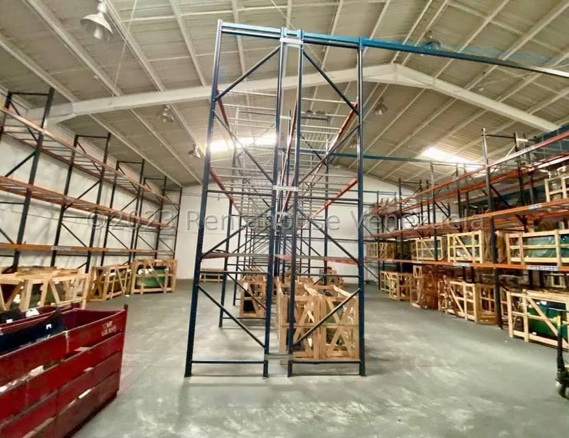 Comercial (Galpon - Deposito) en Venta en Zona Industrial 2, Lara - 37