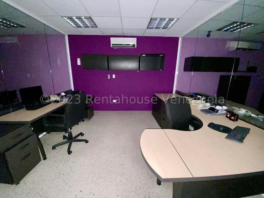 Comercial (Galpon - Deposito) en Venta en Zona Industrial 2, Lara - 44