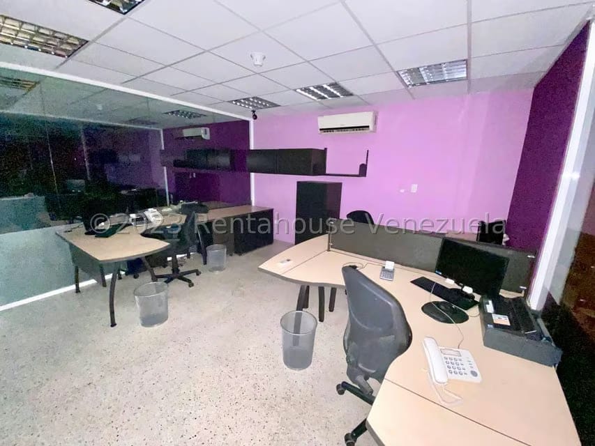 Comercial (Galpon - Deposito) en Venta en Zona Industrial 2, Lara - 46