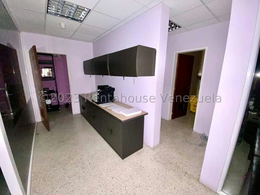 Comercial (Galpon - Deposito) en Venta en Zona Industrial 2, Lara - 47