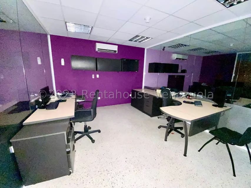 Comercial (Galpon - Deposito) en Venta en Zona Industrial 2, Lara - 56