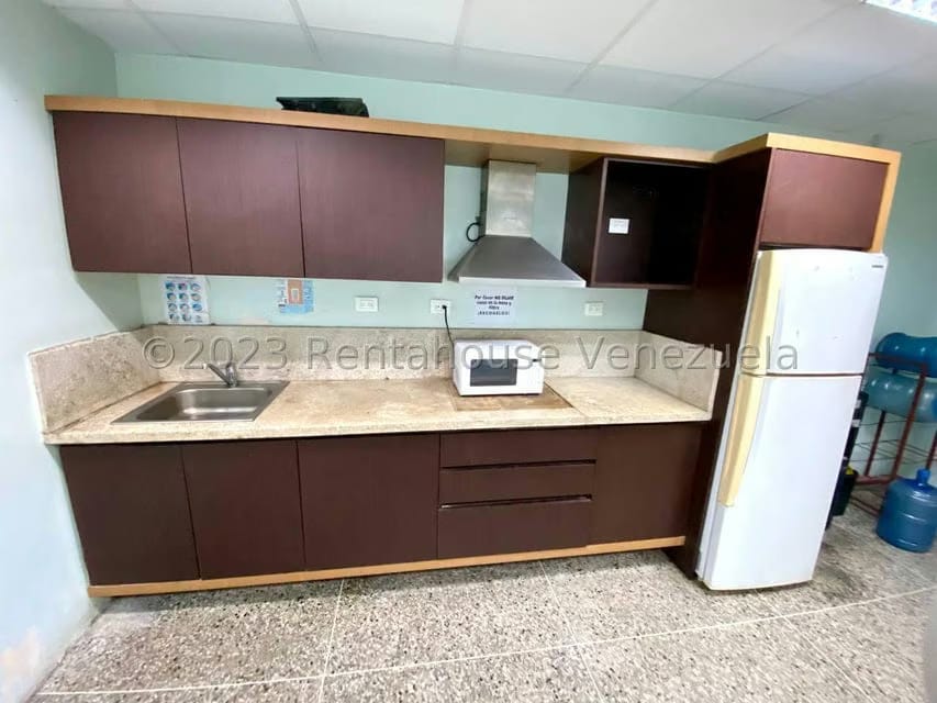 Comercial (Galpon - Deposito) en Venta en Zona Industrial 2, Lara - 66