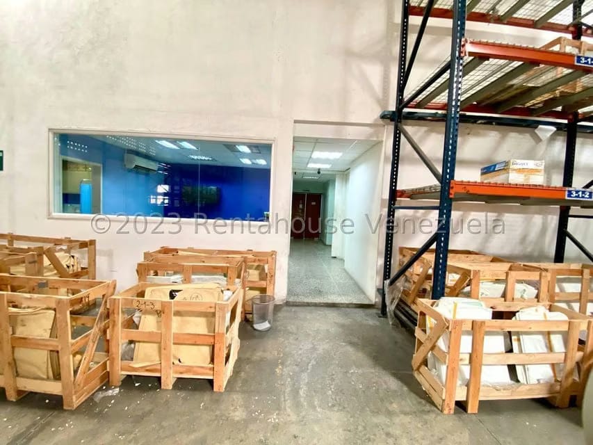 Comercial (Galpon - Deposito) en Venta en Zona Industrial 2, Lara - 82