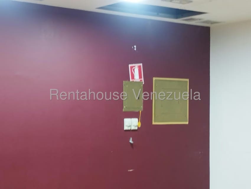 Comercial (Local Comercial) en Alquiler en Colinas de Valle Arriba, Distrito Metropolitano - 12