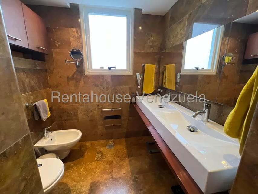 Apartamento (Duplex) en Venta en La Lagunita Country Club, Distrito Metropolitano - 31