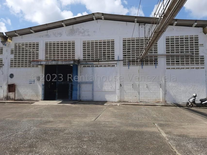 Comercial (Galpon - Deposito) en Venta en Zona Industrial, Guarico