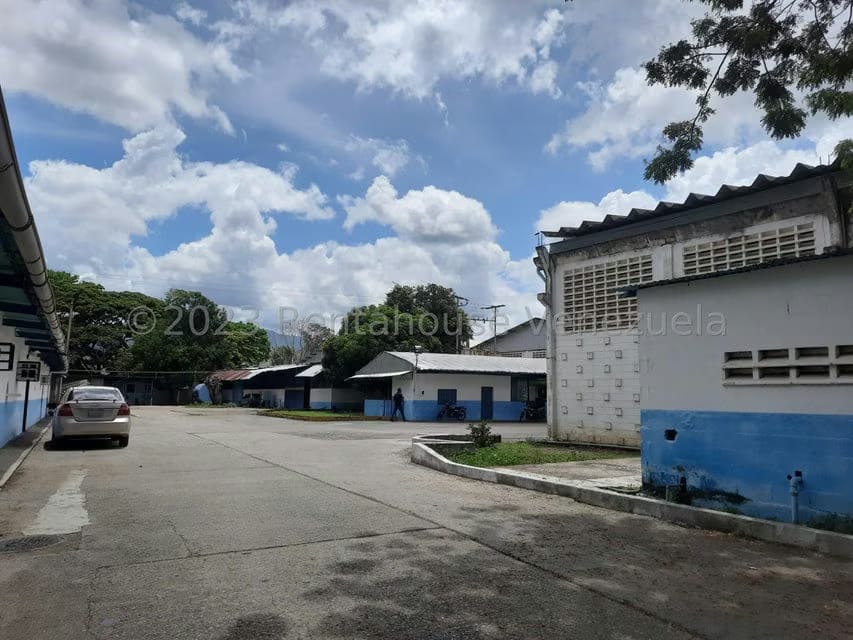 Comercial (Galpon - Deposito) en Venta en Zona Industrial, Guarico - 14