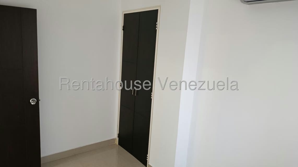 Apartamento (1 Nivel) en Alquiler en La Trigaleña, Carabobo - 17