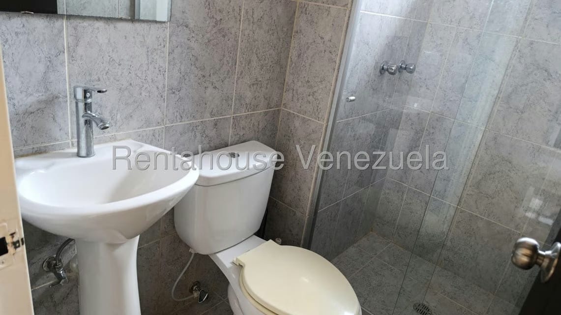 Apartamento (1 Nivel) en Alquiler en La Trigaleña, Carabobo - 18