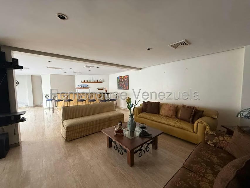 Casa (Multipes Niveles) en Venta en Las Esmeraldas, Distrito Metropolitano - 20