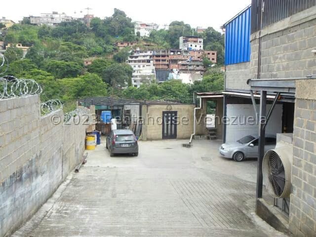 Comercial (Galpon - Deposito) en Venta en Mariche, Distrito Metropolitano - 2