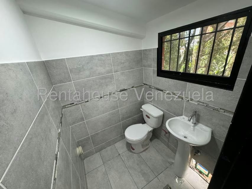 Comercial (Local Comercial) en Venta en Llano Alto, Miranda - 6