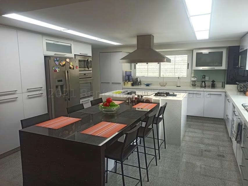 Casa (1 Nivel) en Venta en La Rosaleda, Miranda - 13