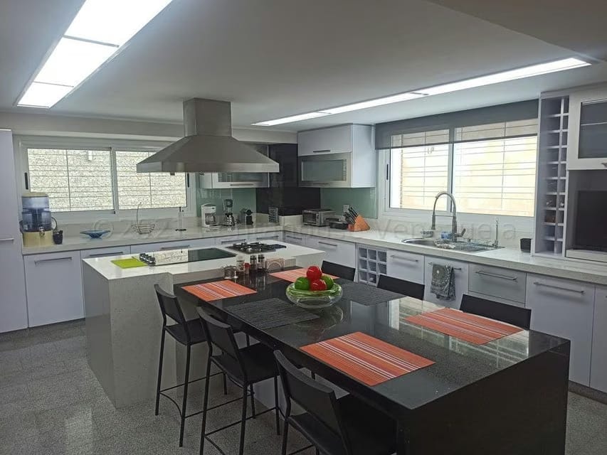 Casa (1 Nivel) en Venta en La Rosaleda, Miranda - 14