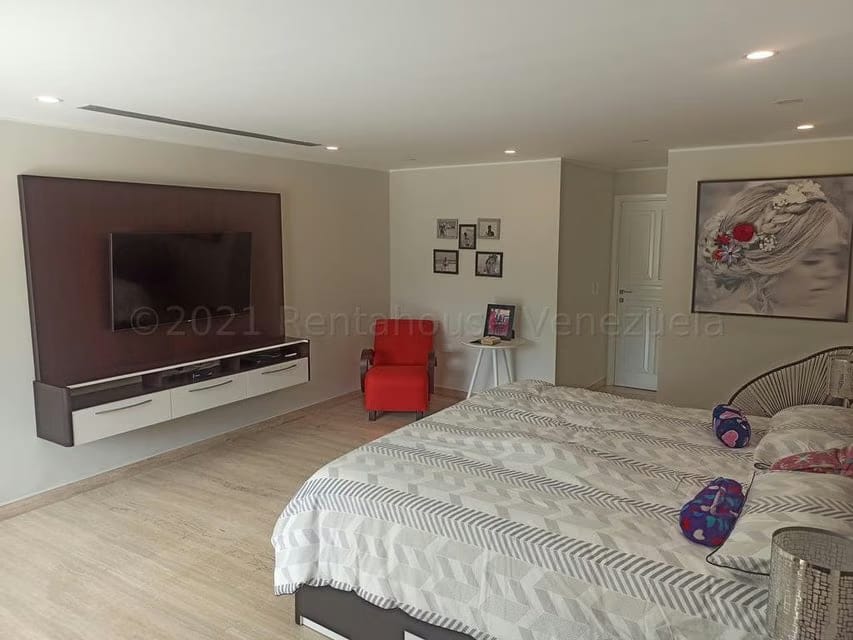 Casa (1 Nivel) en Venta en La Rosaleda, Miranda - 20