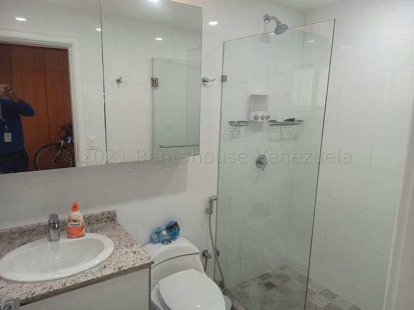 Casa (1 Nivel) en Venta en La Rosaleda, Miranda - 30