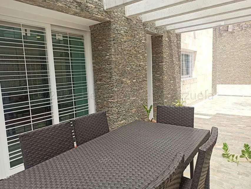 Casa (1 Nivel) en Venta en La Rosaleda, Miranda - 42