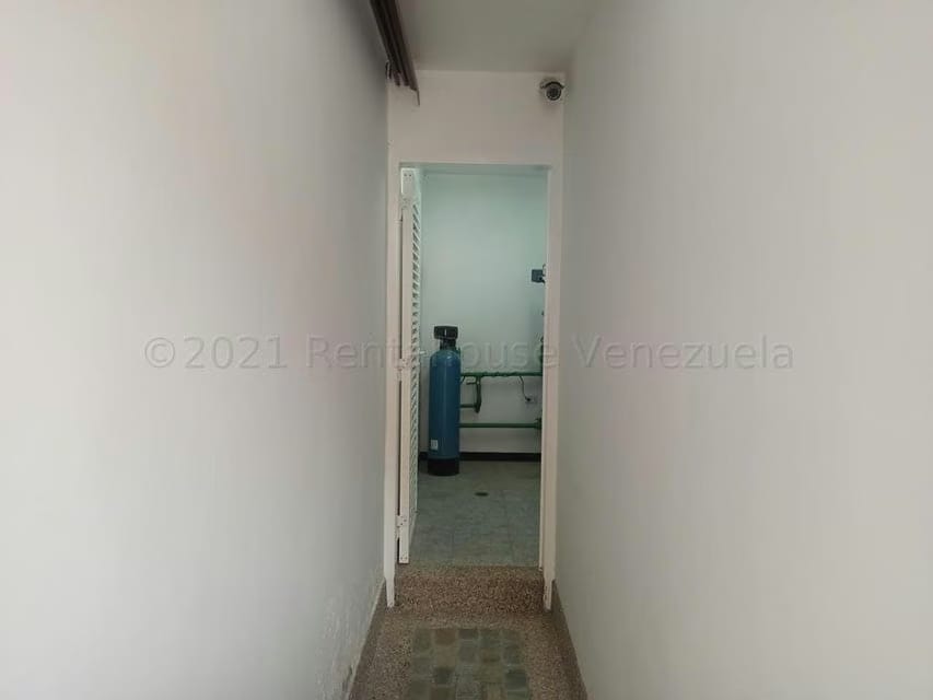 Casa (1 Nivel) en Venta en La Rosaleda, Miranda - 54