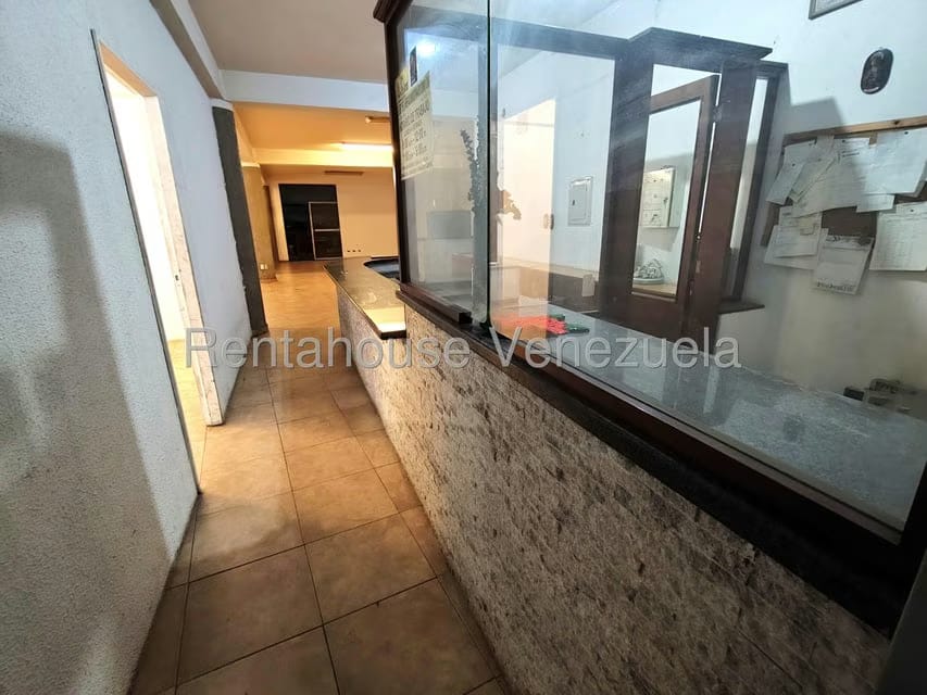 Comercial (Edificio) en Alquiler en La Florida, Distrito Metropolitano - 13