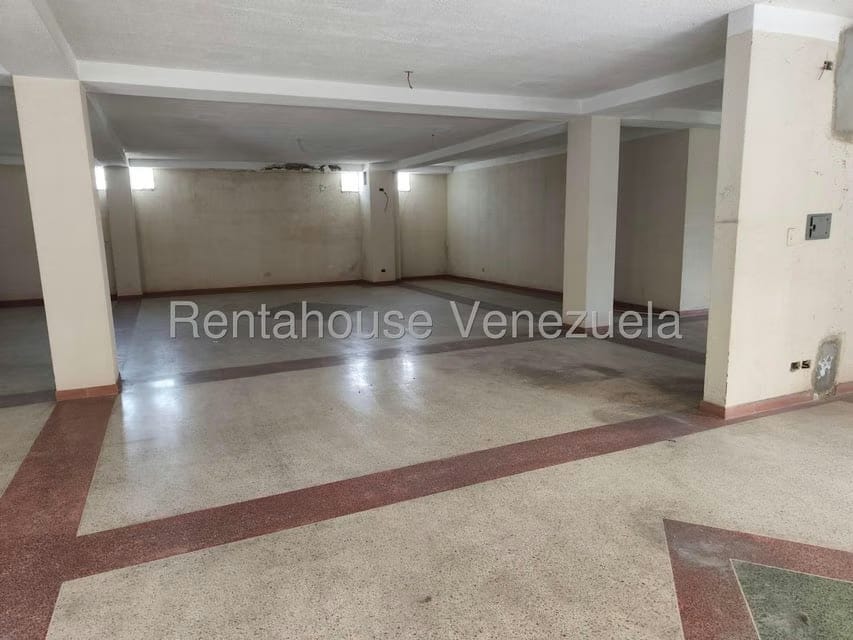 Comercial (Edificio) en Alquiler en La Florida, Distrito Metropolitano - 21