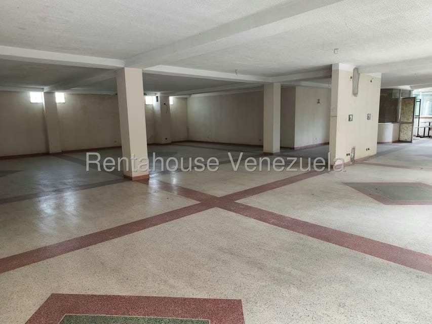 Comercial (Edificio) en Alquiler en La Florida, Distrito Metropolitano - 22