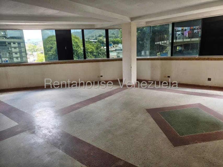 Comercial (Edificio) en Alquiler en La Florida, Distrito Metropolitano - 29