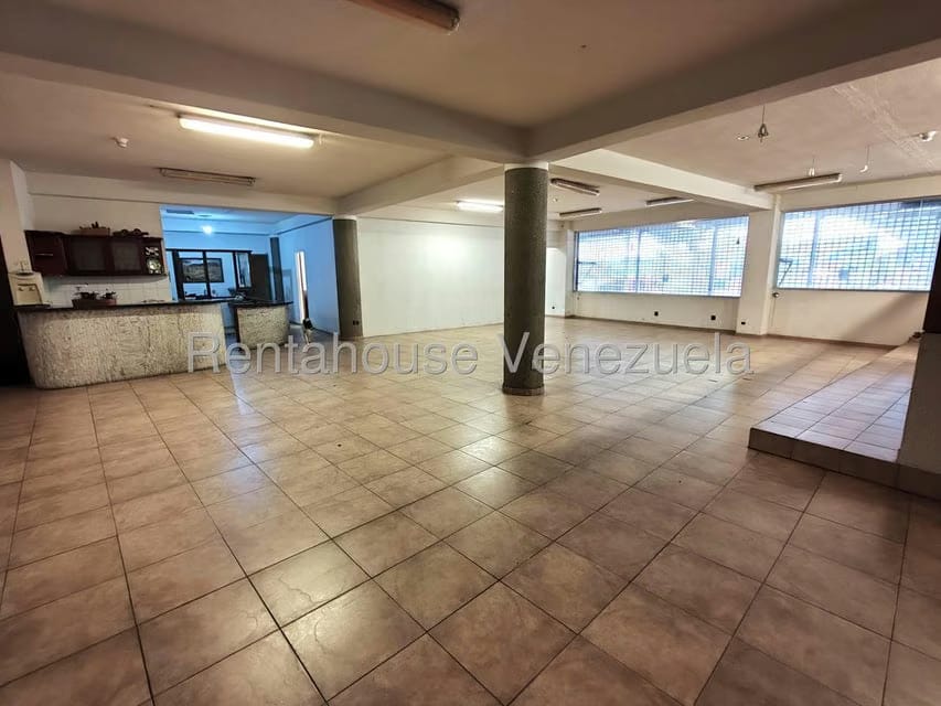 Comercial (Edificio) en Alquiler en La Florida, Distrito Metropolitano - 39