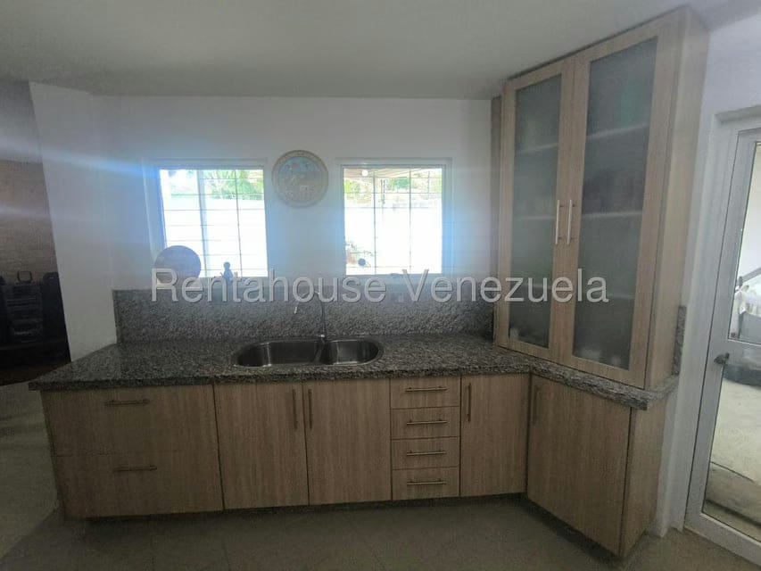 Casa (Duplex) en Venta en La Josefina II, Carabobo - 16