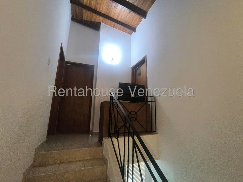 Casa (Duplex) en Venta en La Josefina II, Carabobo - 29