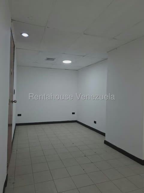 Comercial (Oficina) en Alquiler en Parroquia Catedral, Distrito Metropolitano - 11