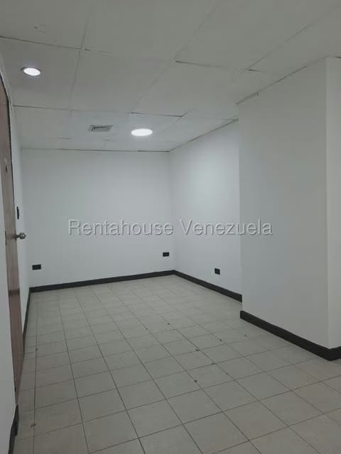 Comercial (Oficina) en Alquiler en Parroquia Catedral, Distrito Metropolitano - 13