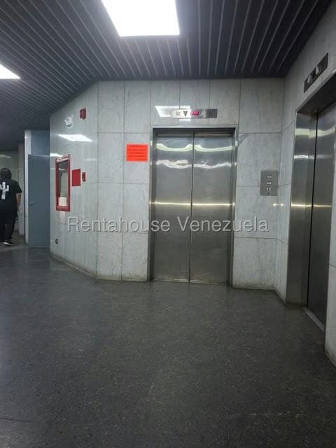 Comercial (Oficina) en Alquiler en Parroquia Catedral, Distrito Metropolitano - 20
