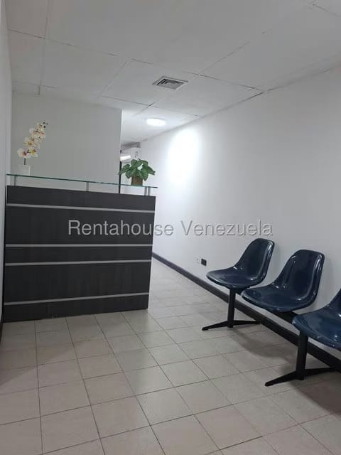 Comercial (Oficina) en Alquiler en Parroquia Catedral, Distrito Metropolitano - 4