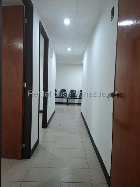 Comercial (Oficina) en Alquiler en Parroquia Catedral, Distrito Metropolitano - 10