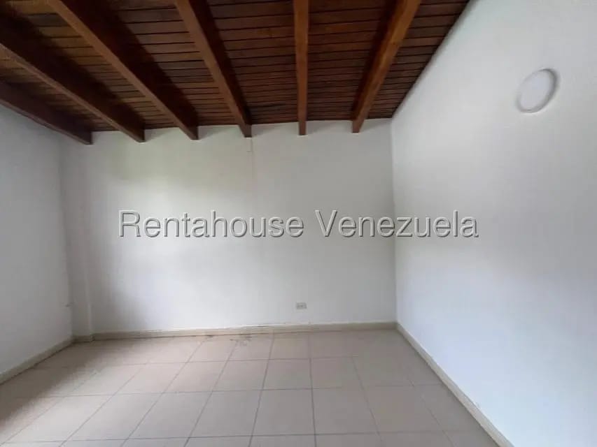 Casa (Multipes Niveles) en Alquiler en Macaracuay, Distrito Metropolitano - 15