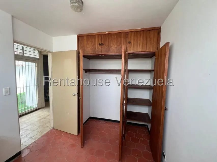 Casa (Multipes Niveles) en Alquiler en Macaracuay, Distrito Metropolitano - 17